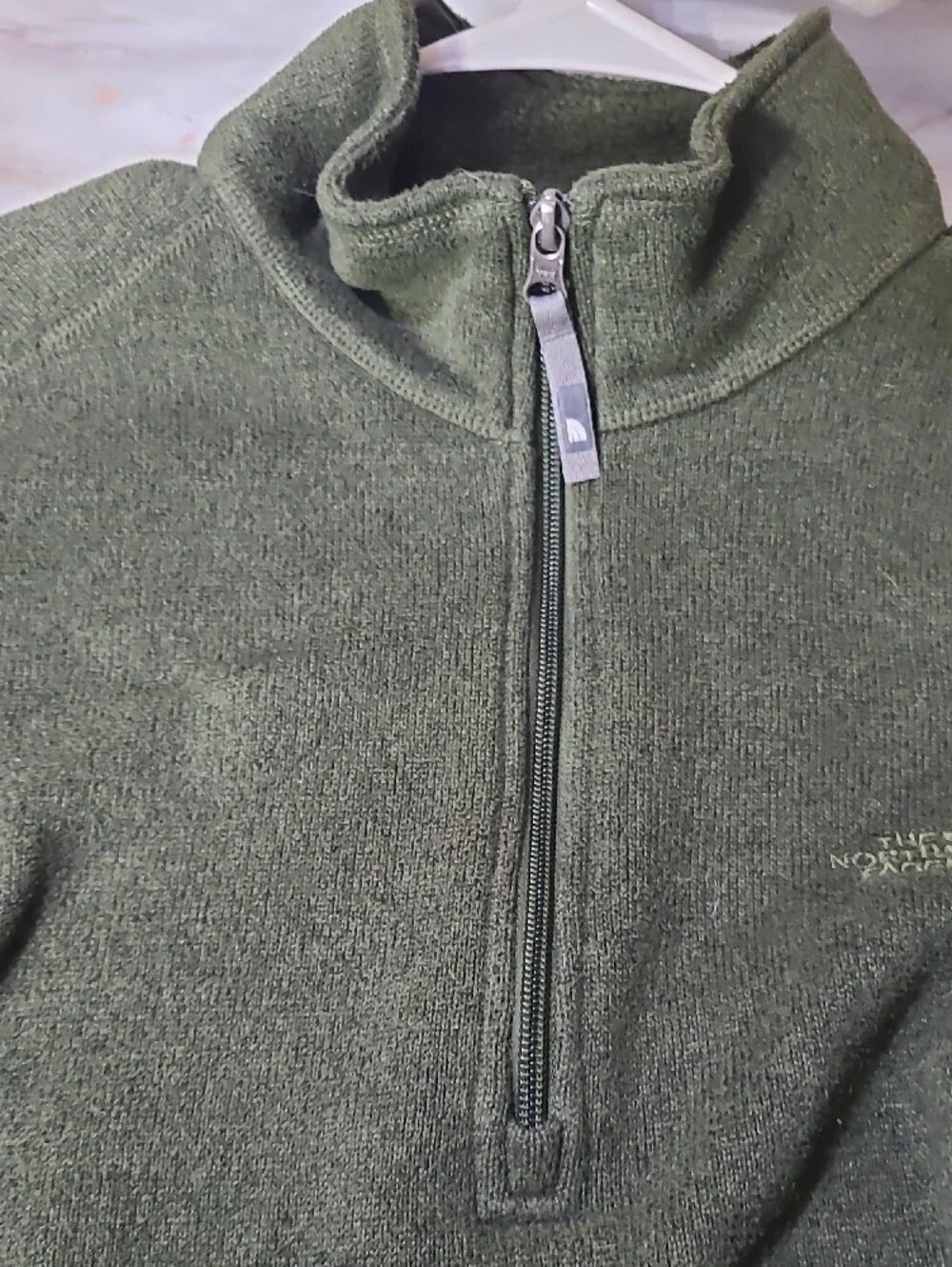 The North Face Men's Olive Green Half-Zip Fleece Pullover Medium